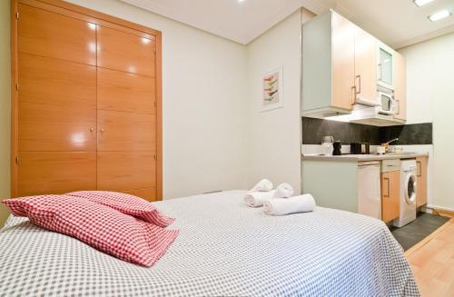 Gran Via Suites Madrid Exteriör bild