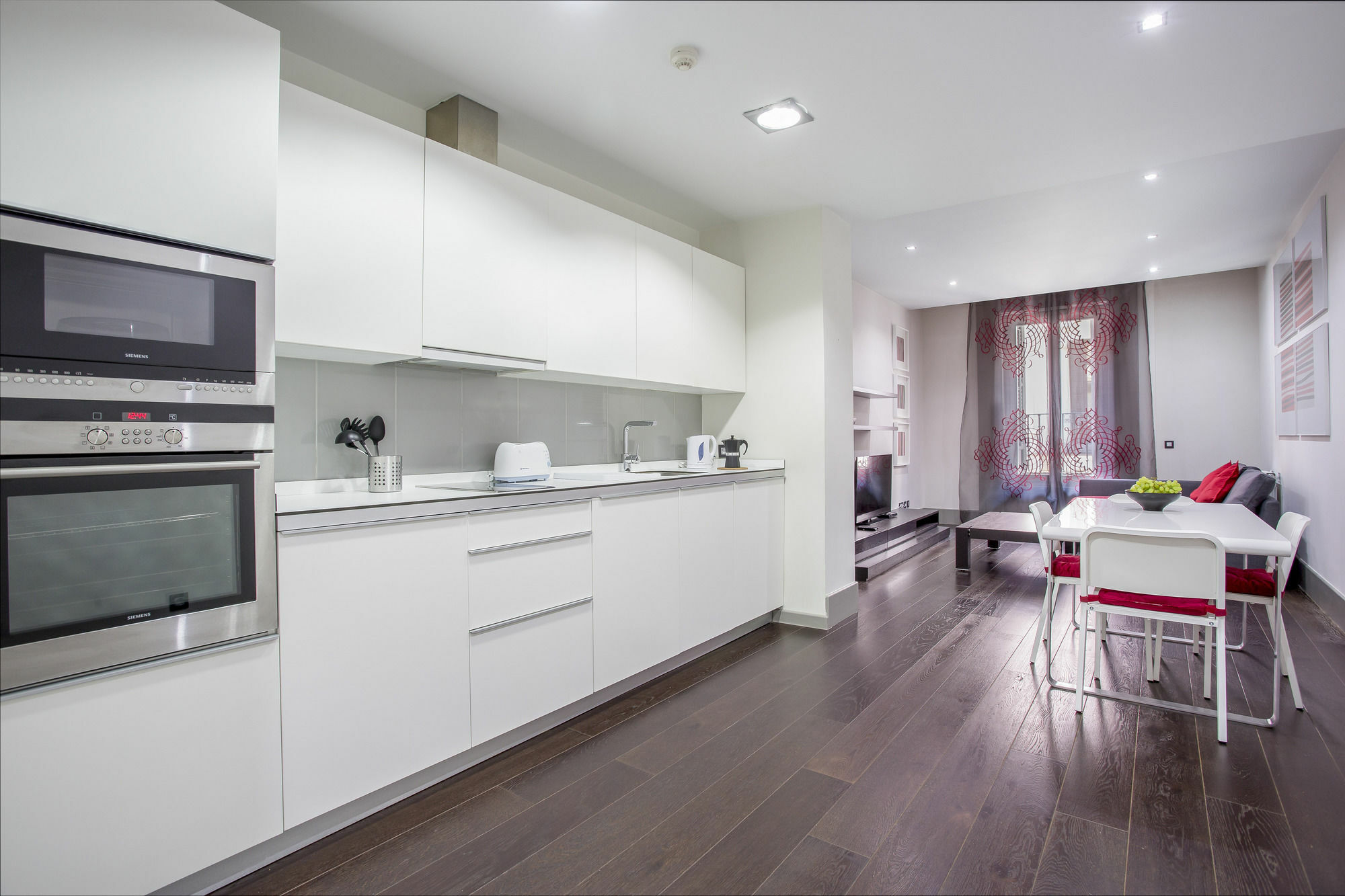 Gran Via Suites Madrid Exteriör bild